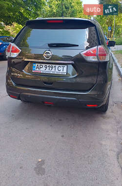 Внедорожник / Кроссовер Nissan X-Trail 2016 в 