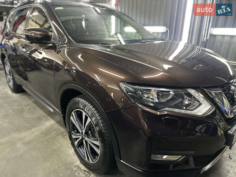 Внедорожник / Кроссовер Nissan X-Trail 2017 в Киеве