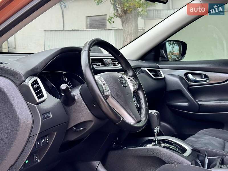 Внедорожник / Кроссовер Nissan X-Trail 2015 в Ахтырке