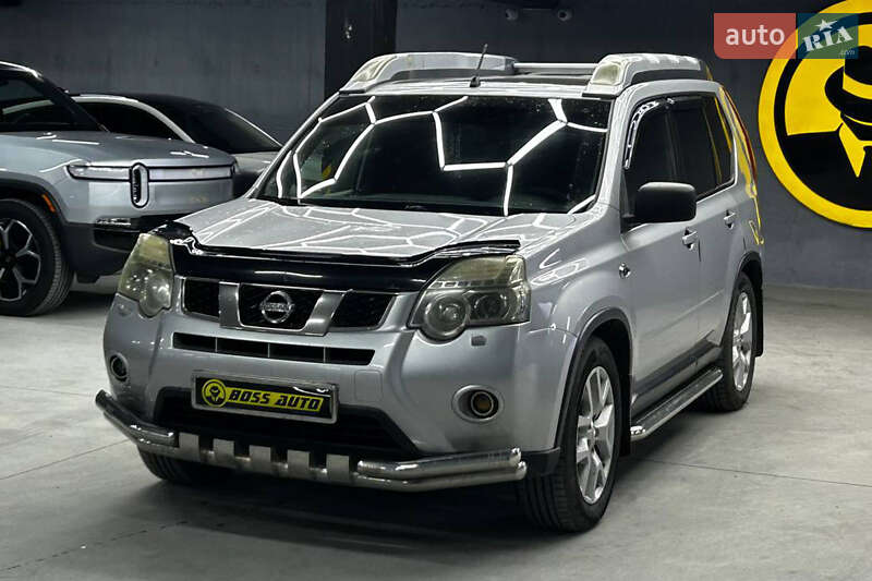 Внедорожник / Кроссовер Nissan X-Trail 2011 в Черновцах