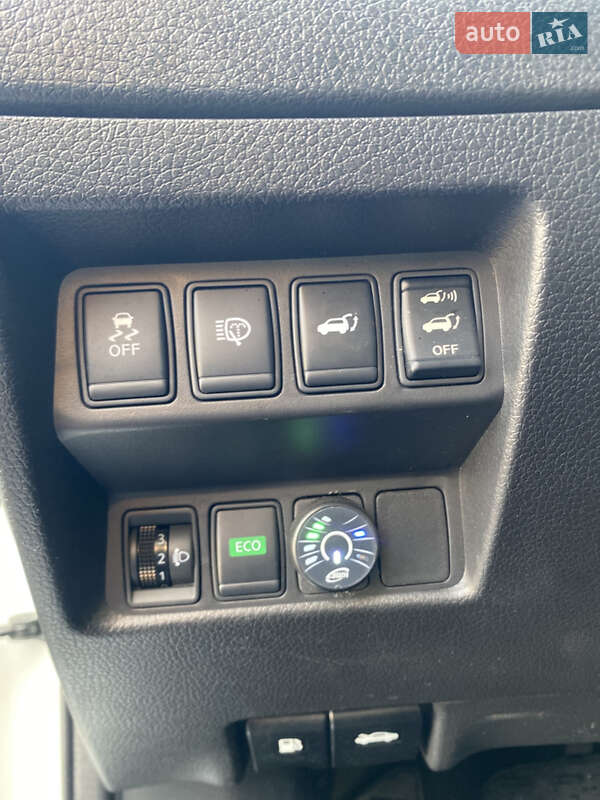 Внедорожник / Кроссовер Nissan X-Trail 2017 в Львове фото 15 Внедорожник / Кроссовер Nissan X-Trail 2017 в Львове