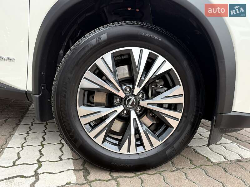 Внедорожник / Кроссовер Nissan X-Trail 2023 в Киеве
