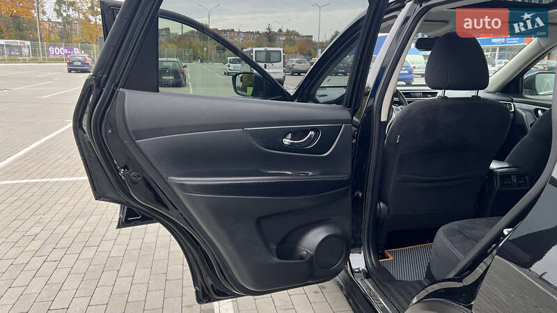 Позашляховик / Кросовер Nissan X-Trail 2016 в Умані фото 26 Позашляховик / Кросовер Nissan X-Trail 2016 в Умані