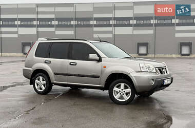 Позашляховик / Кросовер Nissan X-Trail 2003 в 