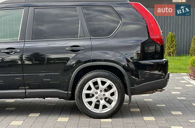 Внедорожник / Кроссовер Nissan X-Trail 2012 в 