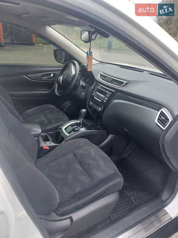 Позашляховик / Кросовер Nissan X-Trail 2014 в Полтаві