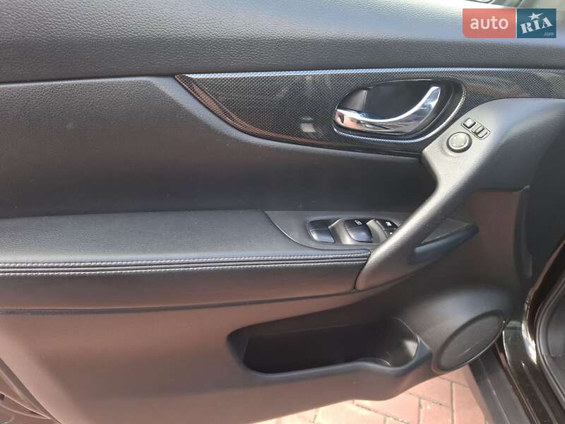 Позашляховик / Кросовер Nissan X-Trail 2016 в Луцьку