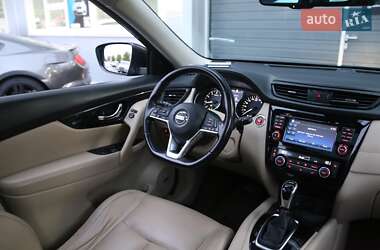 Внедорожник / Кроссовер Nissan X-Trail 2018 в 