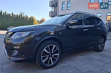 Внедорожник / Кроссовер Nissan X-Trail 2016 в 