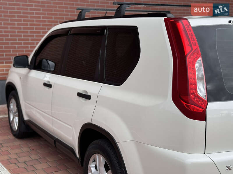 Позашляховик / Кросовер Nissan X-Trail 2011 в Одесі
