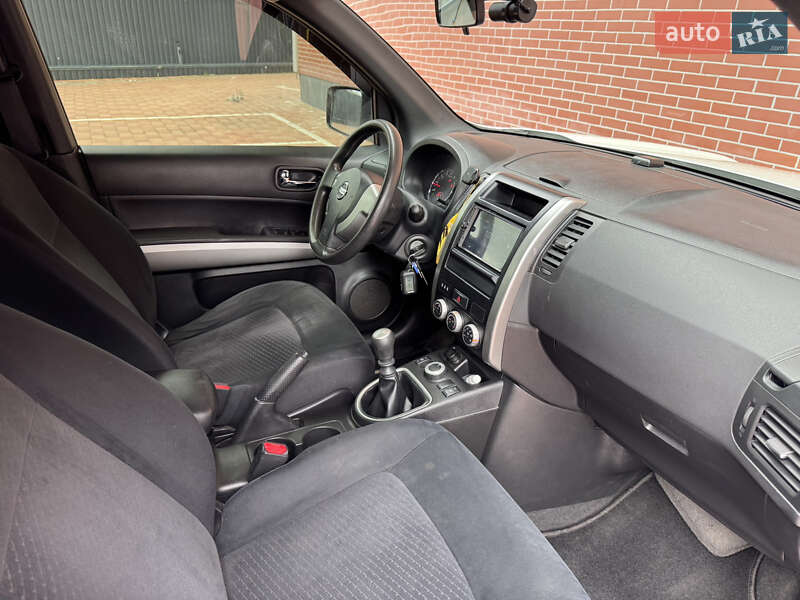 Позашляховик / Кросовер Nissan X-Trail 2011 в Одесі