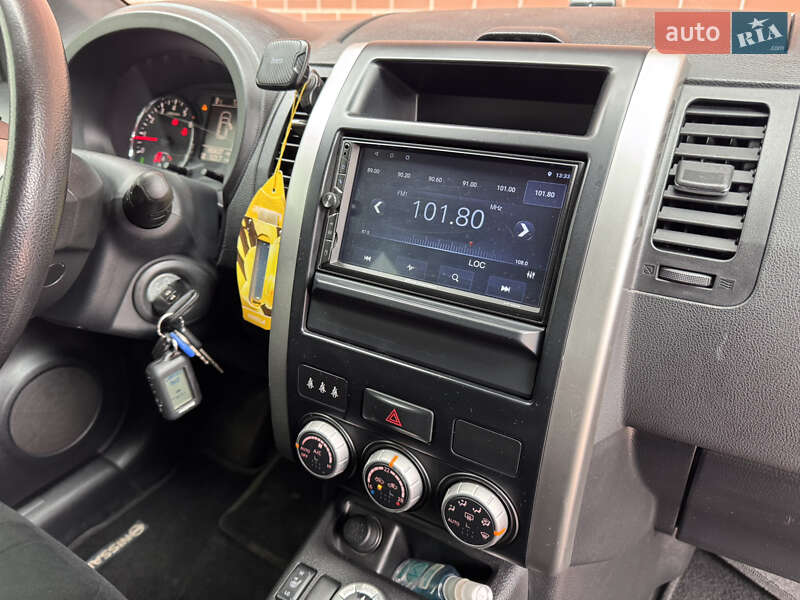 Позашляховик / Кросовер Nissan X-Trail 2011 в Одесі