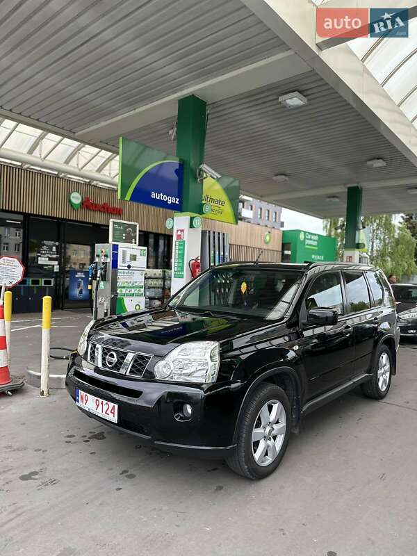 Внедорожник / Кроссовер Nissan X-Trail 2008 в Нежине