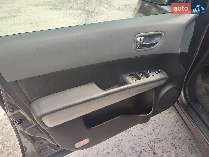 Внедорожник / Кроссовер Nissan X-Trail 2007 в Вараше фото 15 Внедорожник / Кроссовер Nissan X-Trail 2007 в Вараше