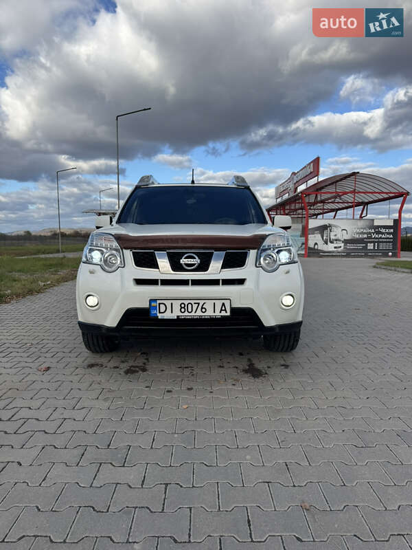 Позашляховик / Кросовер Nissan X-Trail 2013 в Тячеві