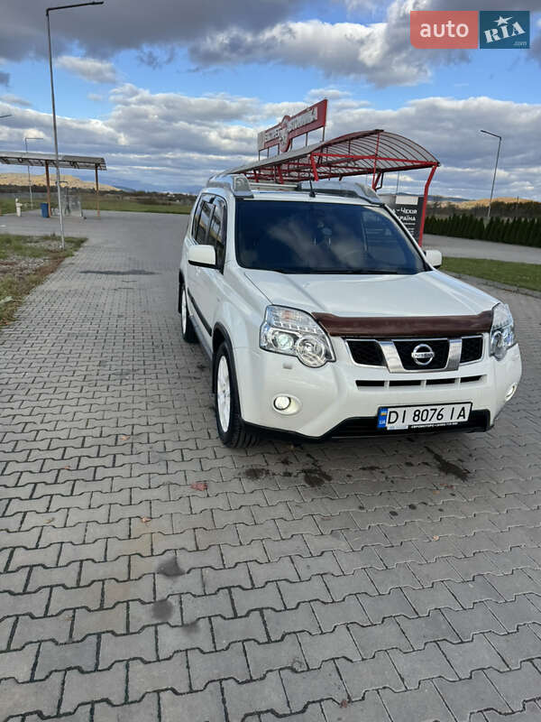 Позашляховик / Кросовер Nissan X-Trail 2013 в Тячеві