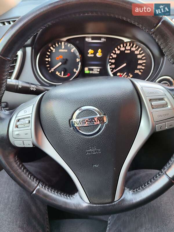 Позашляховик / Кросовер Nissan X-Trail 2015 в Любомлі фото 25 Позашляховик / Кросовер Nissan X-Trail 2015 в Любомлі