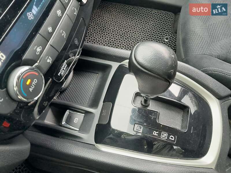 Позашляховик / Кросовер Nissan X-Trail 2016 в Києві фото 25 Позашляховик / Кросовер Nissan X-Trail 2016 в Києві