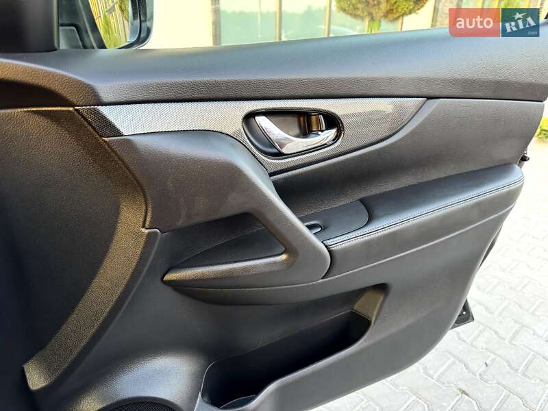 Позашляховик / Кросовер Nissan X-Trail 2017 в Тернополі фото 46 Позашляховик / Кросовер Nissan X-Trail 2017 в Тернополі