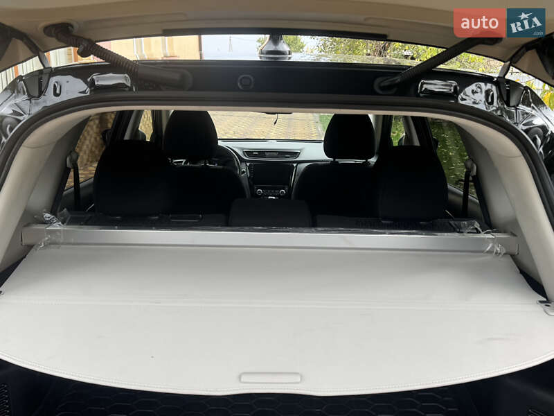 Внедорожник / Кроссовер Nissan X-Trail 2019 в Глухове