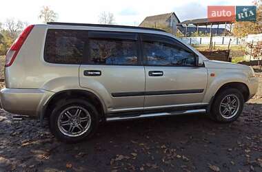 Внедорожник / Кроссовер Nissan X-Trail 2006 в  фото 5 Внедорожник / Кроссовер Nissan X-Trail 2006 в