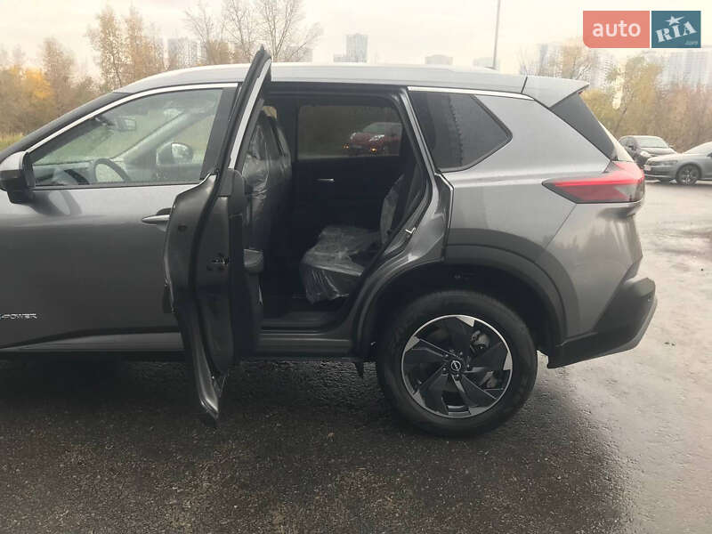 Внедорожник / Кроссовер Nissan X-Trail 2025 в Киеве