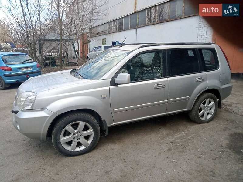 Внедорожник / Кроссовер Nissan X-Trail 2005 в Ровно фото Внедорожник / Кроссовер Nissan X-Trail 2005 в Ровно