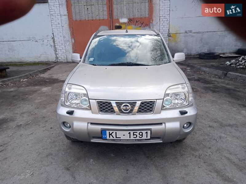 Внедорожник / Кроссовер Nissan X-Trail 2005 в Ровно фото 3 Внедорожник / Кроссовер Nissan X-Trail 2005 в Ровно