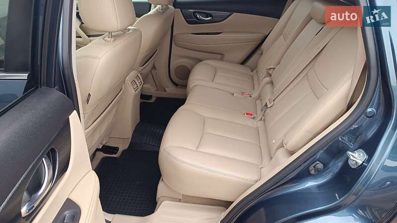 Позашляховик / Кросовер Nissan X-Trail 2015 в Києві