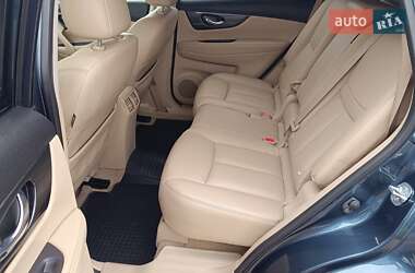 Внедорожник / Кроссовер Nissan X-Trail 2015 в 