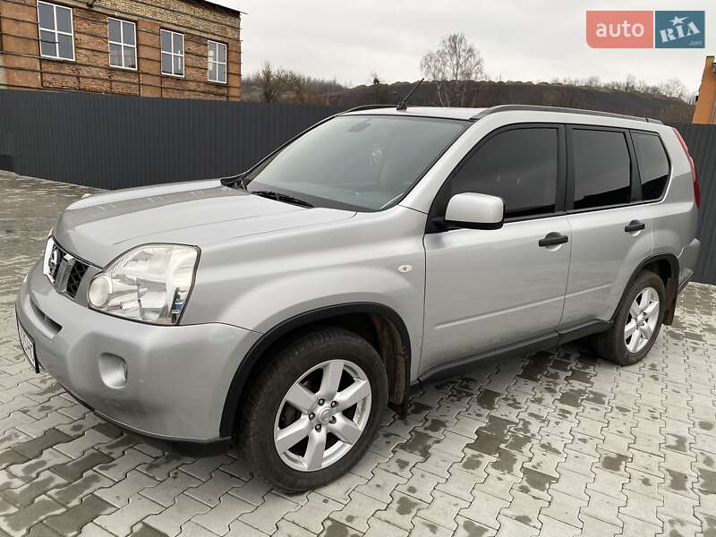 Внедорожник / Кроссовер Nissan X-Trail 2008 в Нововолынске