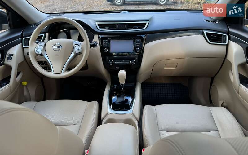 Позашляховик / Кросовер Nissan X-Trail 2017 в Бердичеві