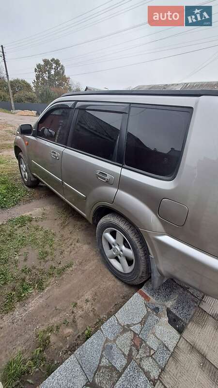 Внедорожник / Кроссовер Nissan X-Trail 2004 в Бердичеве