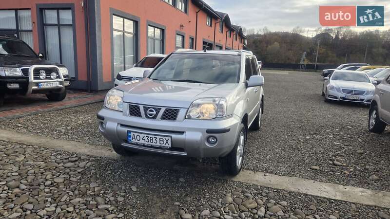 Внедорожник / Кроссовер Nissan X-Trail 2004 в Тячеве фото 3 Внедорожник / Кроссовер Nissan X-Trail 2004 в Тячеве