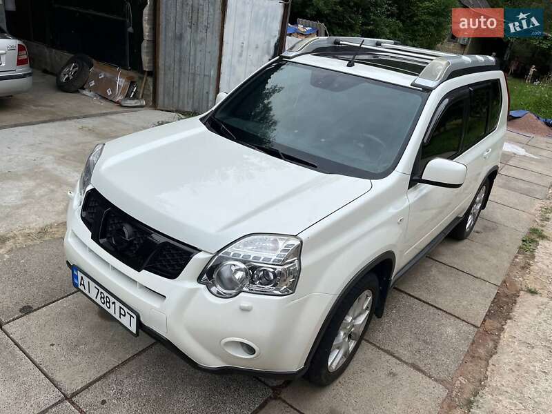 Внедорожник / Кроссовер Nissan X-Trail 2012 в Обухове