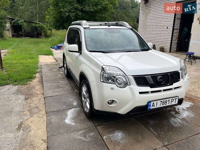 Внедорожник / Кроссовер Nissan X-Trail 2012 в Обухове