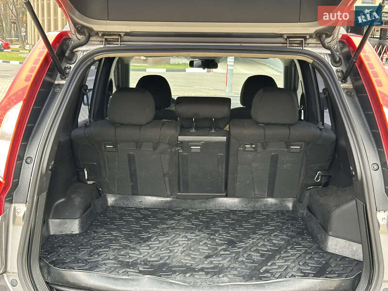 Внедорожник / Кроссовер Nissan X-Trail 2012 в Харькове