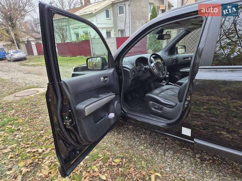 Внедорожник / Кроссовер Nissan X-Trail 2011 в Черновцах