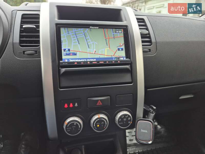 Внедорожник / Кроссовер Nissan X-Trail 2011 в Черновцах