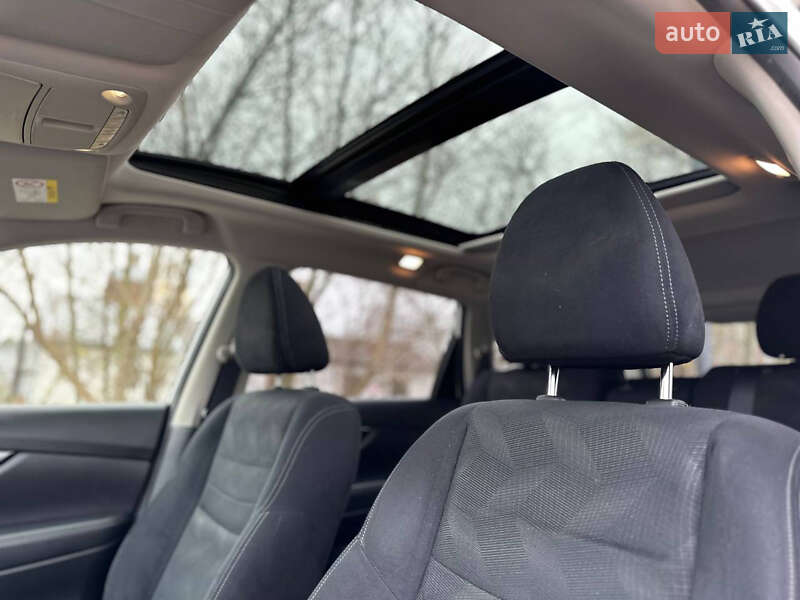 Внедорожник / Кроссовер Nissan X-Trail 2017 в Дрогобыче