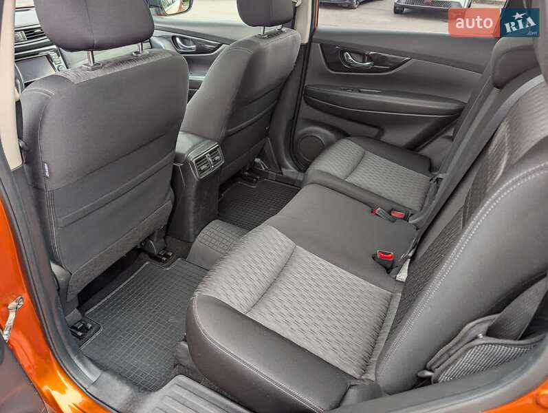 Внедорожник / Кроссовер Nissan X-Trail 2018 в Львове