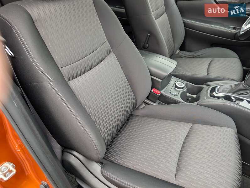 Внедорожник / Кроссовер Nissan X-Trail 2018 в Львове