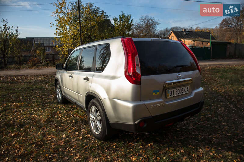 Позашляховик / Кросовер Nissan X-Trail 2014 в Лубнах
