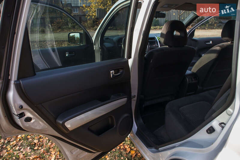 Позашляховик / Кросовер Nissan X-Trail 2014 в Лубнах