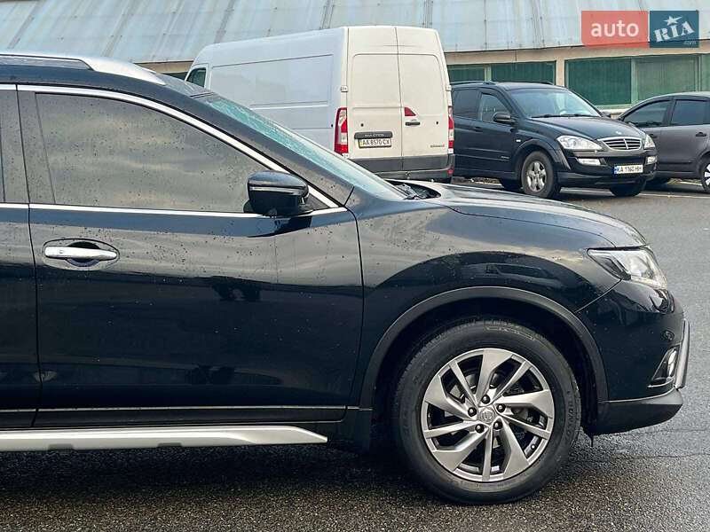 Внедорожник / Кроссовер Nissan X-Trail 2017 в Киеве