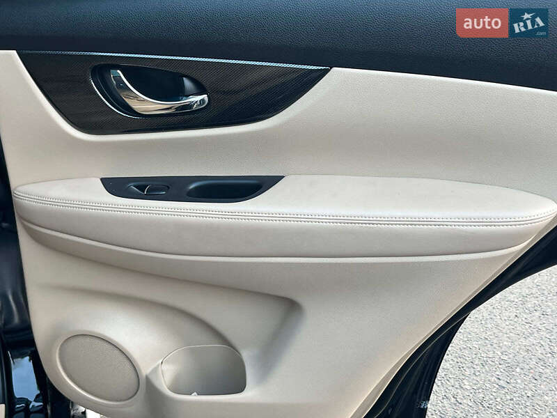 Внедорожник / Кроссовер Nissan X-Trail 2017 в Киеве