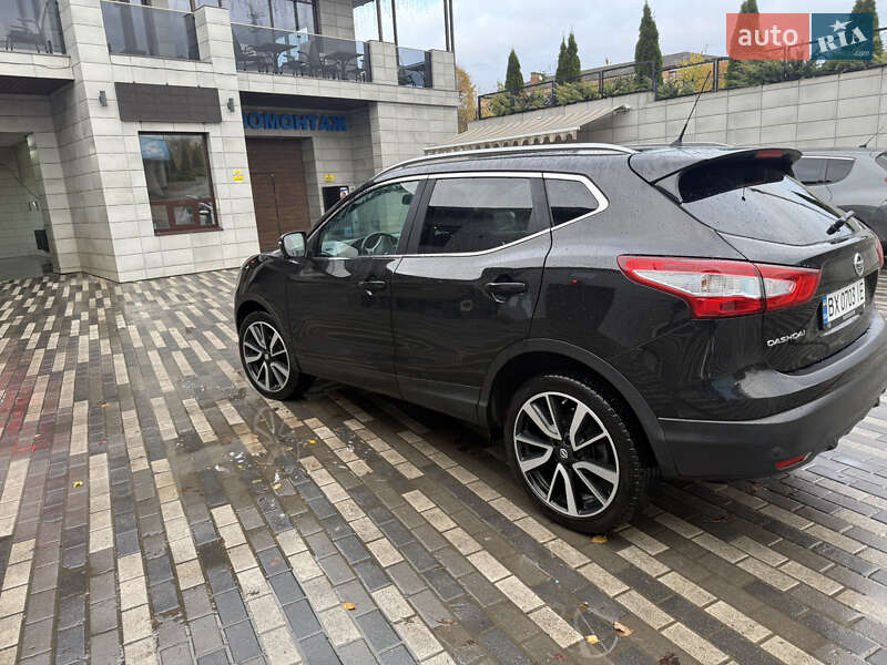 Позашляховик / Кросовер Nissan X-Trail 2015 в Старокостянтинові