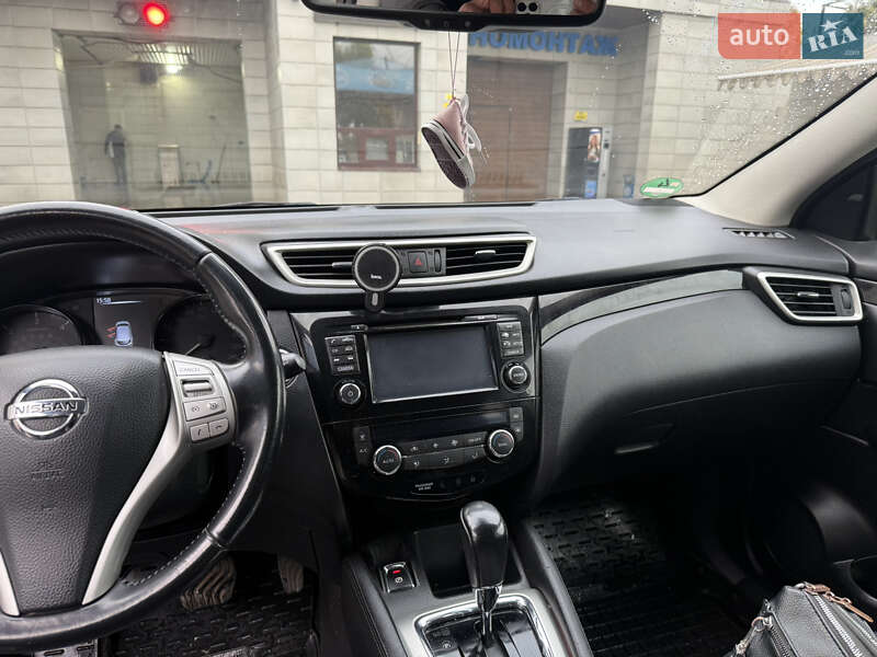 Позашляховик / Кросовер Nissan X-Trail 2015 в Старокостянтинові