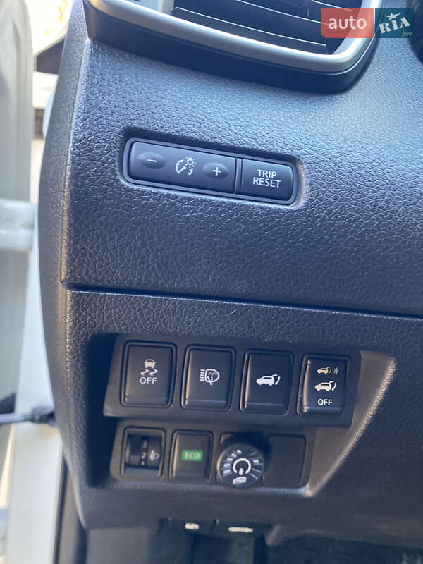 Внедорожник / Кроссовер Nissan X-Trail 2017 в Львове