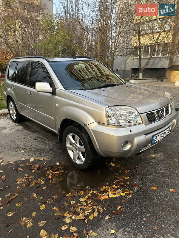 Внедорожник / Кроссовер Nissan X-Trail 2005 в Херсоне фото 3 Внедорожник / Кроссовер Nissan X-Trail 2005 в Херсоне
